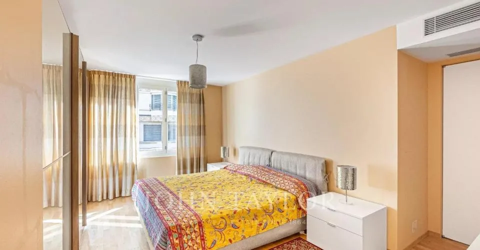 OPPORTUNITÄT - LUXURIÖSE ATTIKAWOHNUNG MIT 4.5 ZIMMERN IM ZENTRUM VON MONTREUX – Foto 5 von 22
