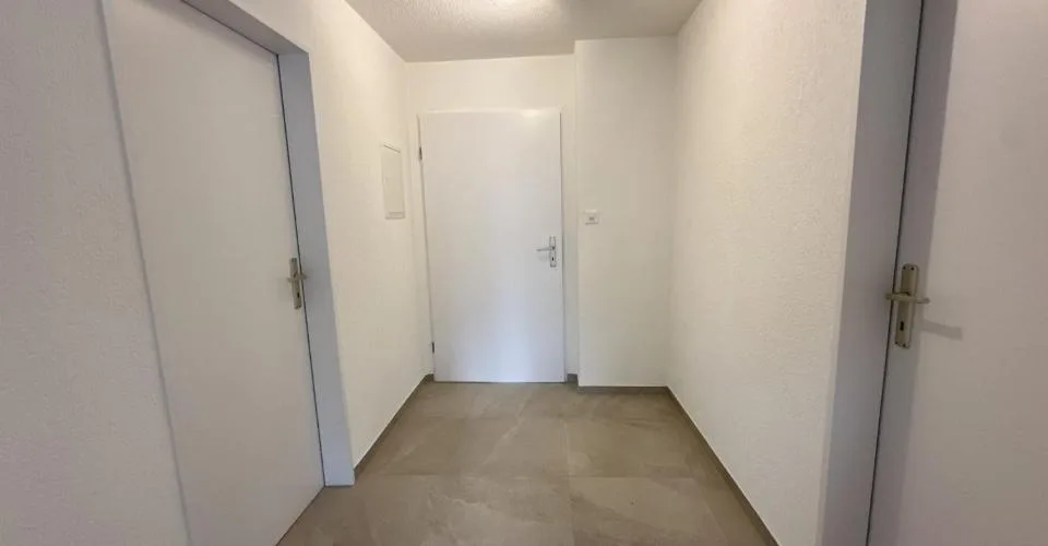 Vollständig renovierte 4,5-Zimmer-Wohnung in Alle – Foto 9 von 26