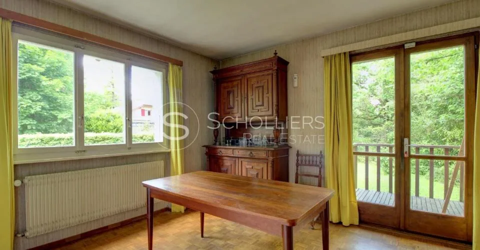Einfamilienhaus in einer grünen Umgebung – Foto 16 von 19