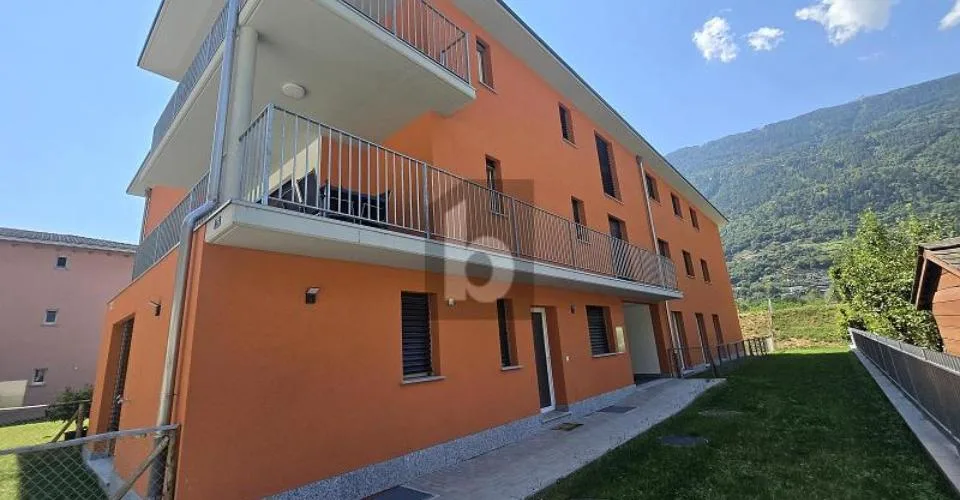 MODERNO SPAZIOSO E SOLEGGIATO – Foto 7 von 12
