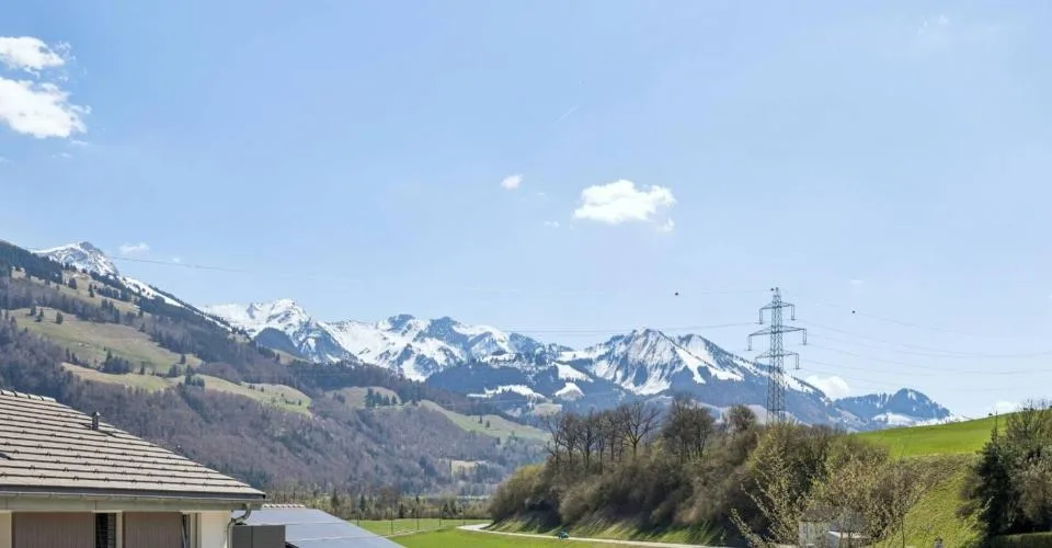 Maison Chaleureuse avec vue dégagée sur les montagnes à Enney – photo 2 sur 14