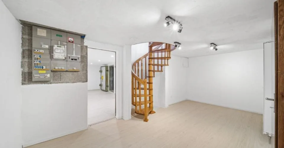 Villa indipendente a piano terra con grande potenziale di sopraelevazione! – foto 12 di 26