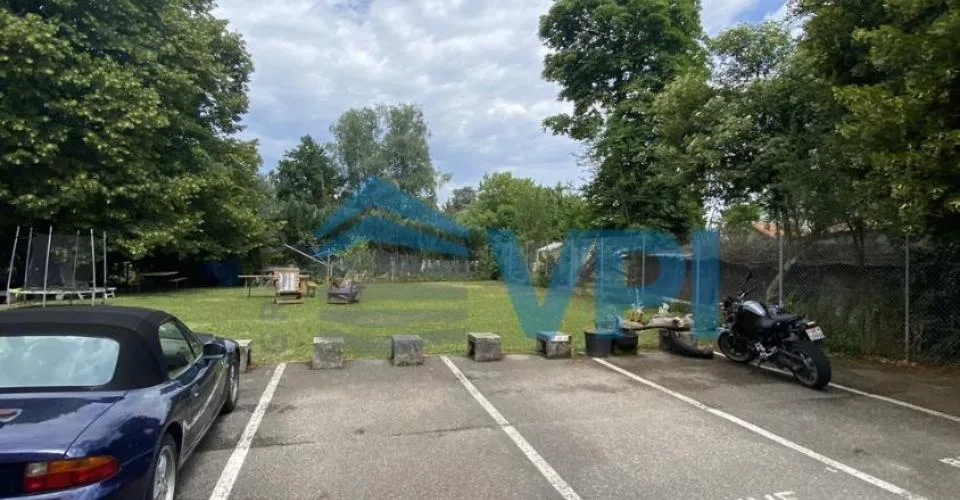 Außenparkplatz – Foto 5 von 6