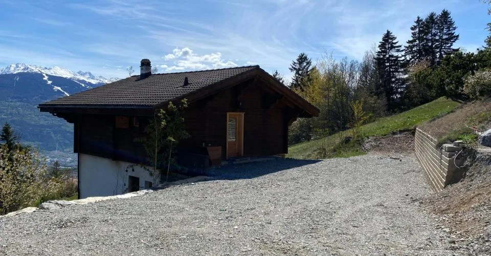 6007. Vue splendide et charme garantis pour ce Chalet rénové – Foto 11 von 22