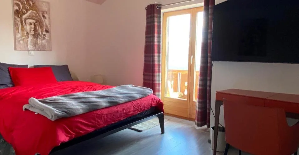 6007. Vue splendide et charme garantis pour ce Chalet rénové – Foto 15 von 22