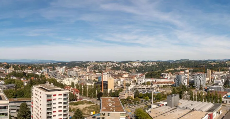 Die Stadt als Kulisse, die Höhe als Privileg – Foto 14 von 16