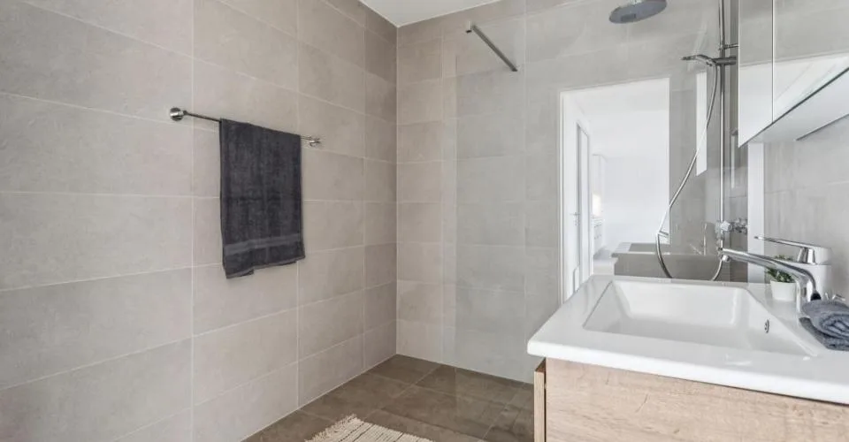 Superbe appartement de 5.5 pièces avec vue sur les Préalpes – Foto 7 von 14