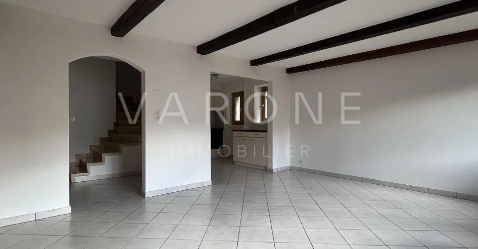 Maison villageoise de 5 pièces avec grange transformable – photo 2 sur 29