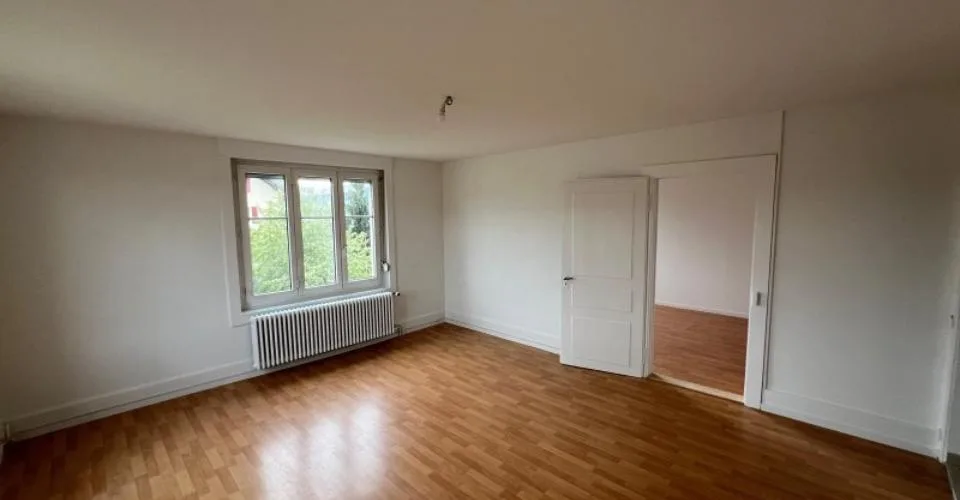 02379 - Appartement 4 pièces - Rue du Nord 4 - FONTAINES NE – Foto 2 von 12