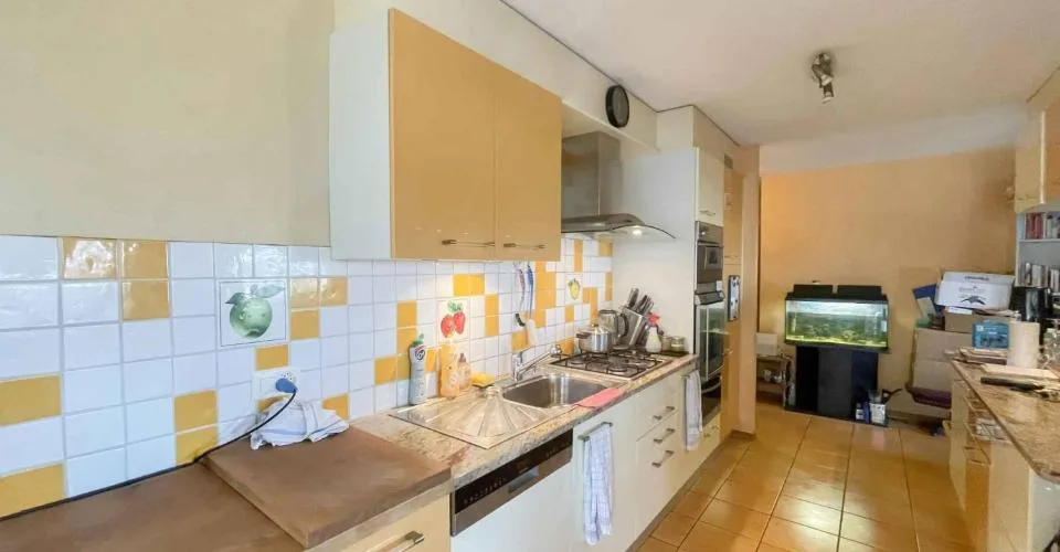 Situazione privilegiata, interno luminoso e lago sullo sfondo – foto 16 di 20