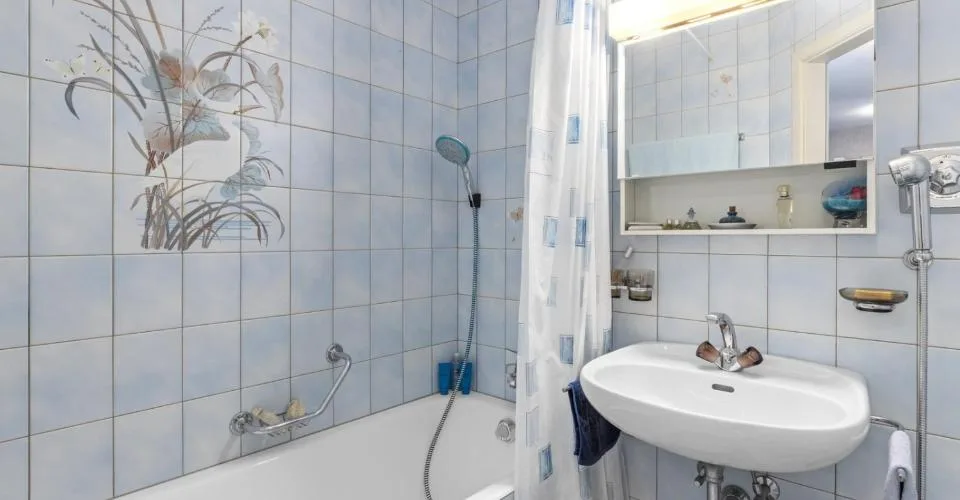 Duplex familial à rafraîchir dans un quartier résidentiel recherché – Foto 9 von 19