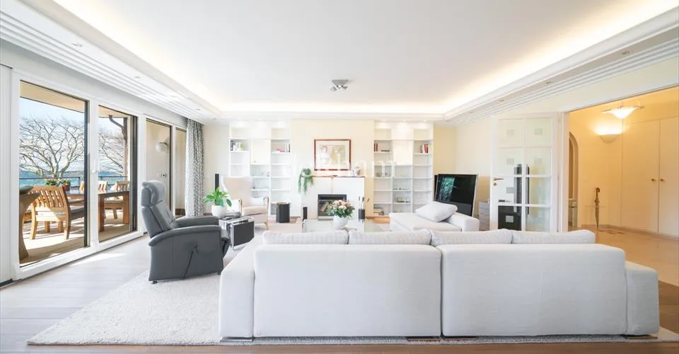 Appartamento di prestigio affacciato sul lago nel cuore di Lutry – foto 12 di 19