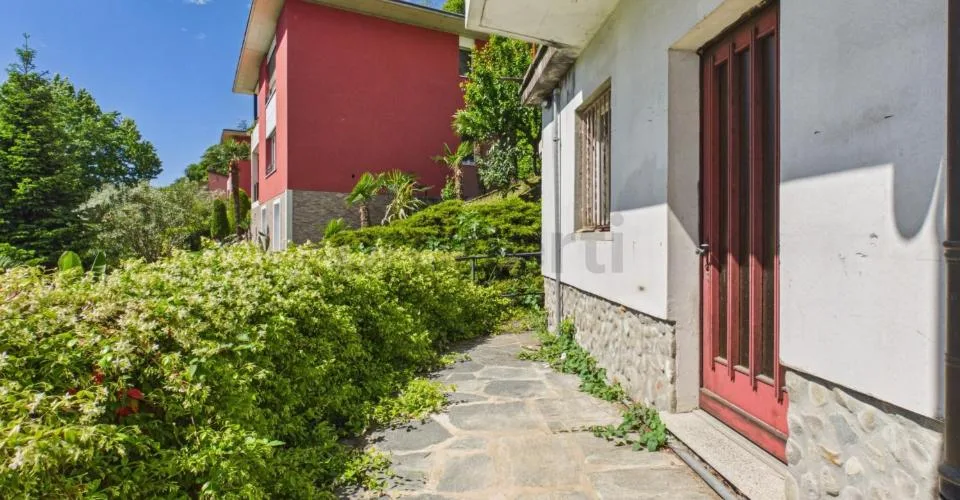 Elegantes Villenhaus mit 4 Zimmern und Balkon, renoviert, Agno – Foto 26 von 29