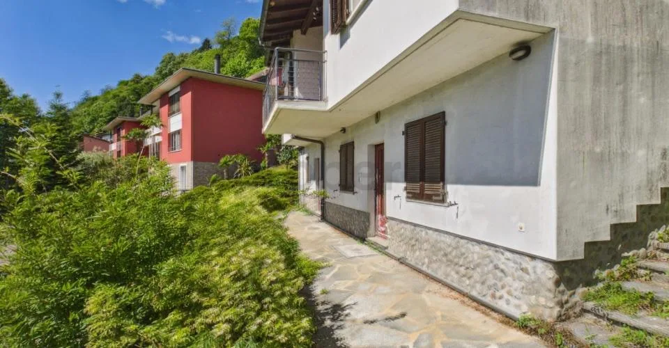 Elegantes Villenhaus mit 4 Zimmern und Balkon, renoviert, Agno – Foto 29 von 29