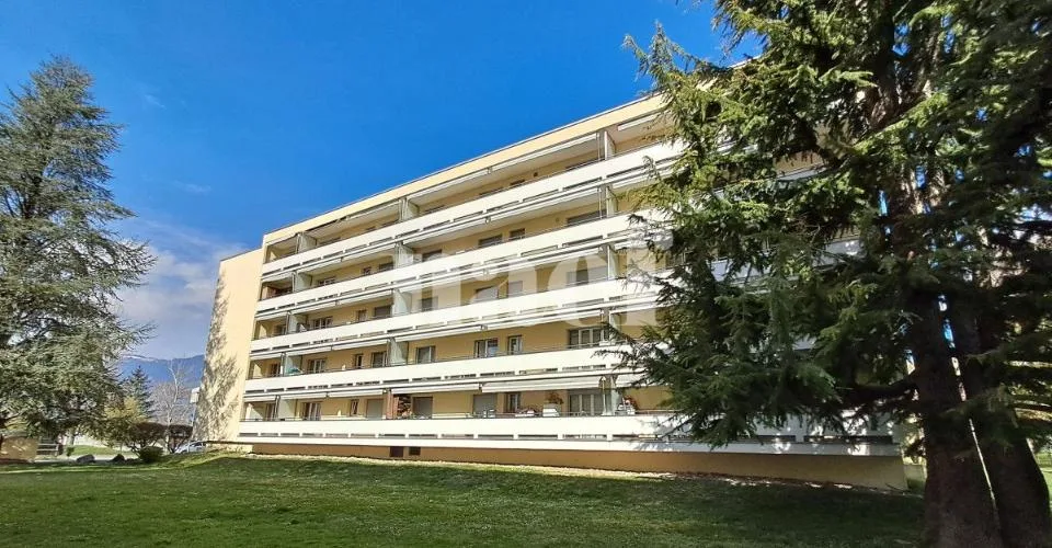 Wohnung mit 3.5 Zimmern im 3. Stock