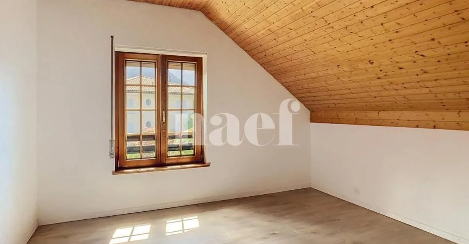 Semi-detached house with 4.5 rooms