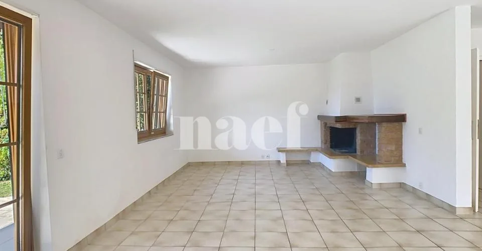 Semi-detached house with 4.5 rooms