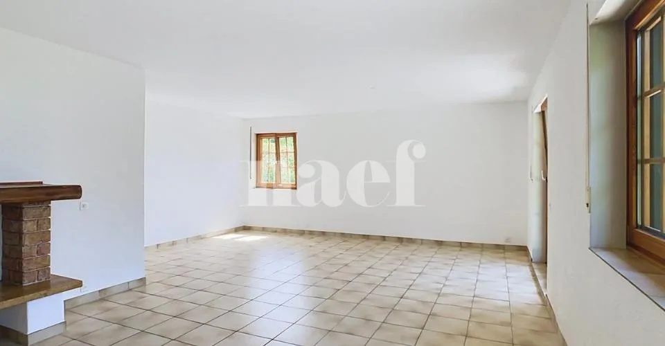 Semi-detached house with 4.5 rooms