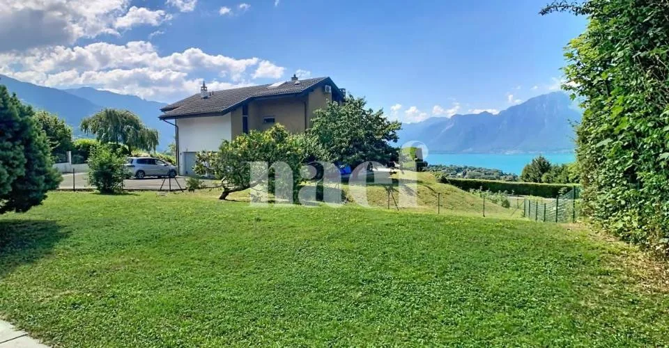 Semi-detached house with 4.5 rooms