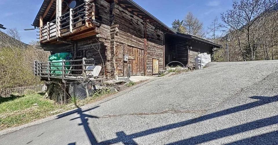 Due mazots autentici con vista sulla montagna! – foto 1 di 23