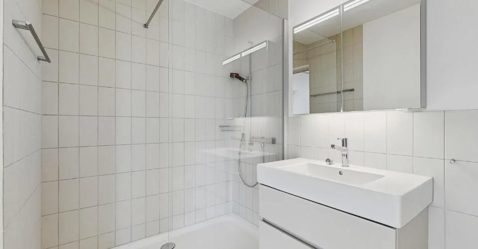 monderen Singlewohnung mit grosszügiger Dachterrasse!1 Monat Mietz... – foto 19 di 20