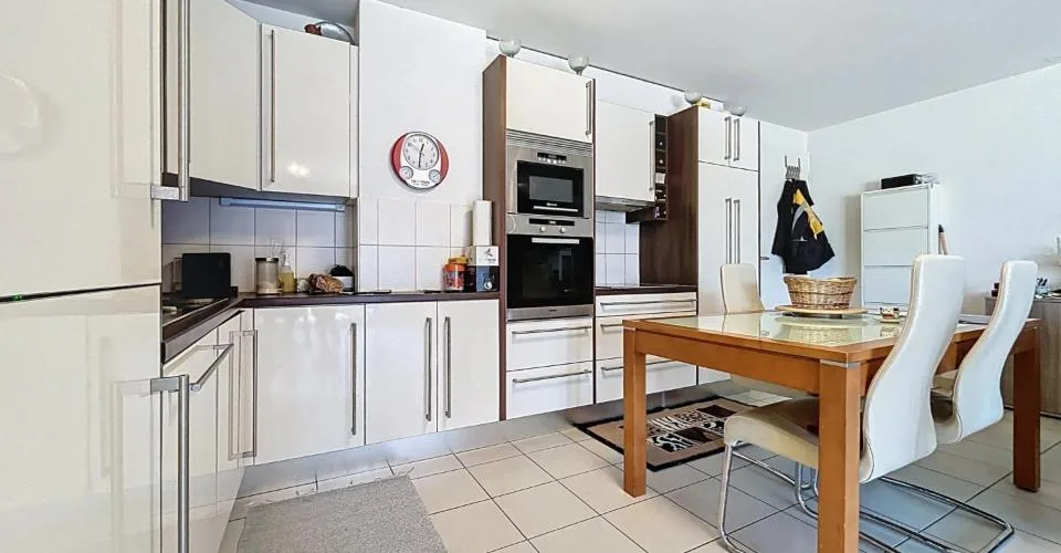 Charmantes Wohnung, nahe bei allen Annehmlichkeiten – Foto 4 von 14
