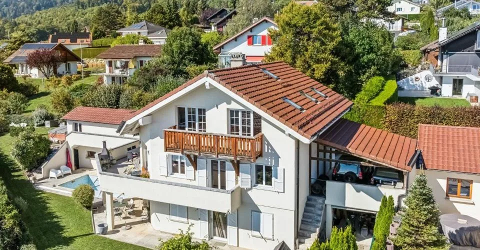 Bella casa individuale, piscina e vista panoramica – foto 1 di 26