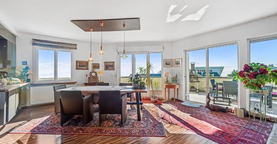 Bella casa individuale, piscina e vista panoramica – foto 2 di 26