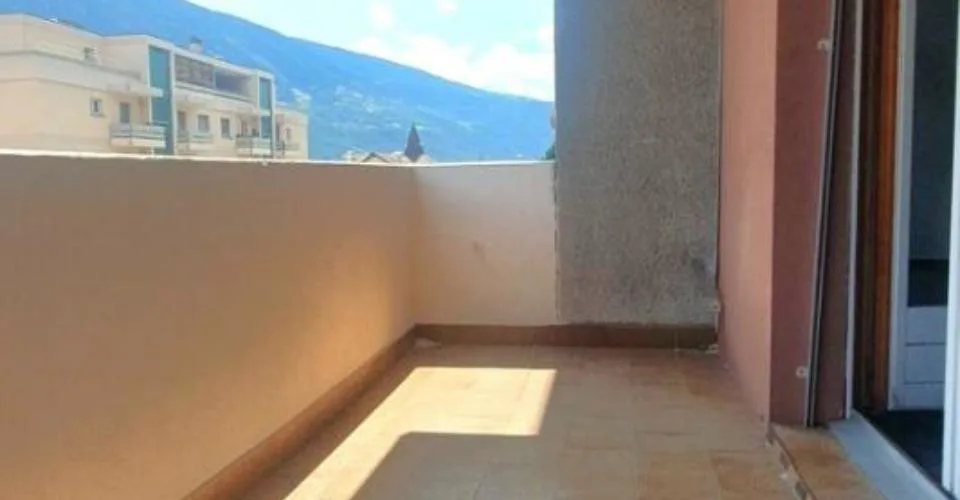 Très beau appartement très bien entretenu à louer à Noës – photo 6 sur 12