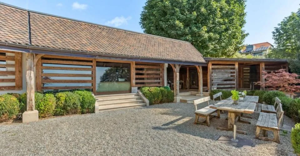 Exceptionnelle propriété rénovée avec vaste jardin et vue sur le lac – foto 2 di 26