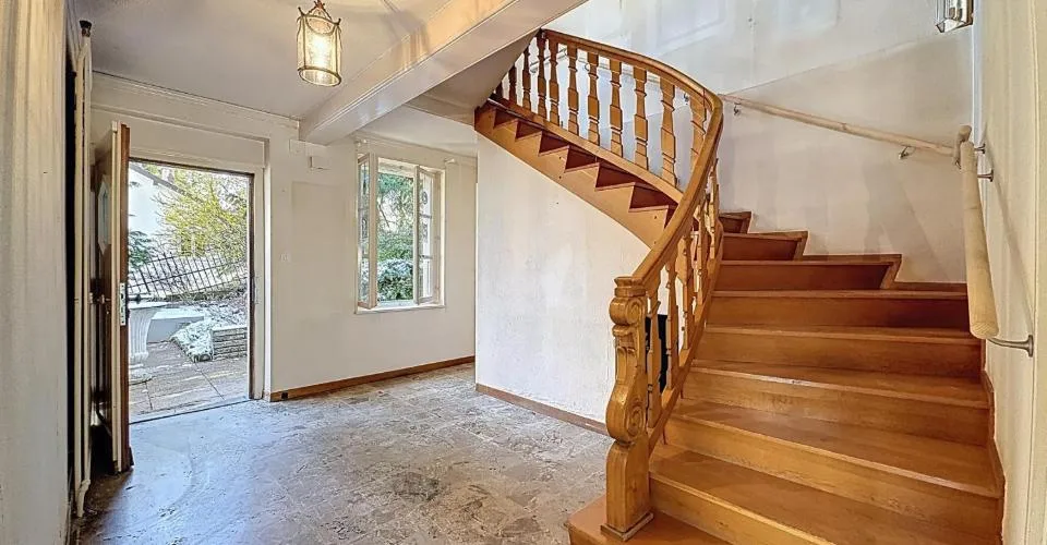 Grande maison à rénover – Foto 2 von 26