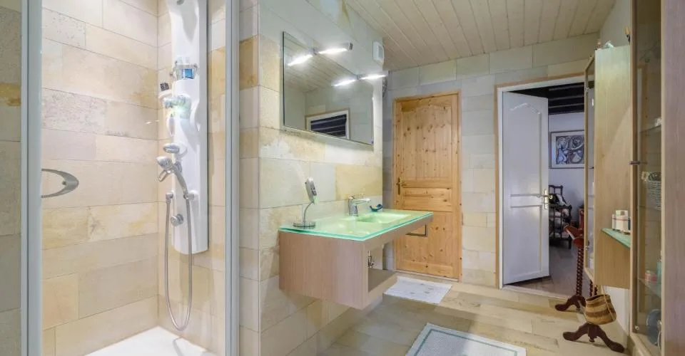 Charmantes Dorfensemble mit zusätzlichem Einkommen und privatem Garten – Foto 16 von 22