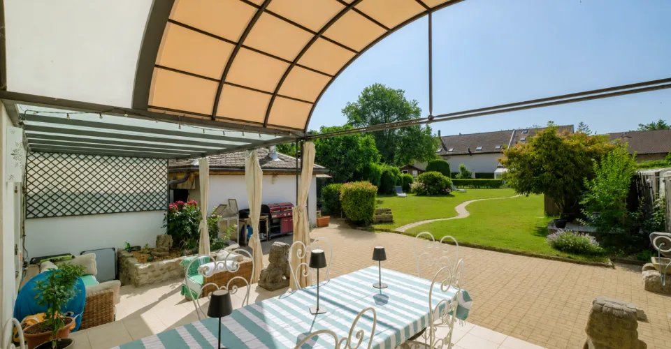 Charmantes Dorfensemble mit zusätzlichem Einkommen und privatem Garten – Foto 2 von 22