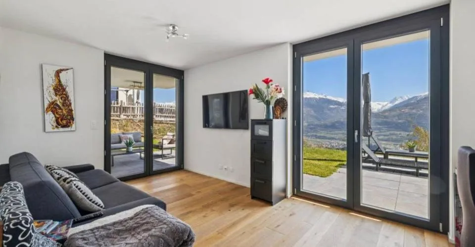 Villa von hohem Standard mit Dominanz über der Ebene – Foto 20 von 20