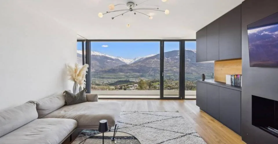 Villa von hohem Standard mit Dominanz über der Ebene – Foto 16 von 20
