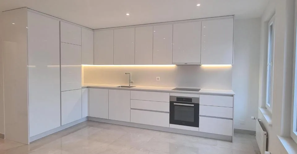 Magnifique appartement de 4 pièces entièrement rénové, idéalement situé – photo 2 sur 14