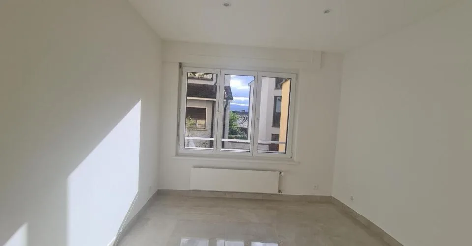 Magnifique appartement de 4 pièces entièrement rénové, idéalement situé – photo 4 sur 14
