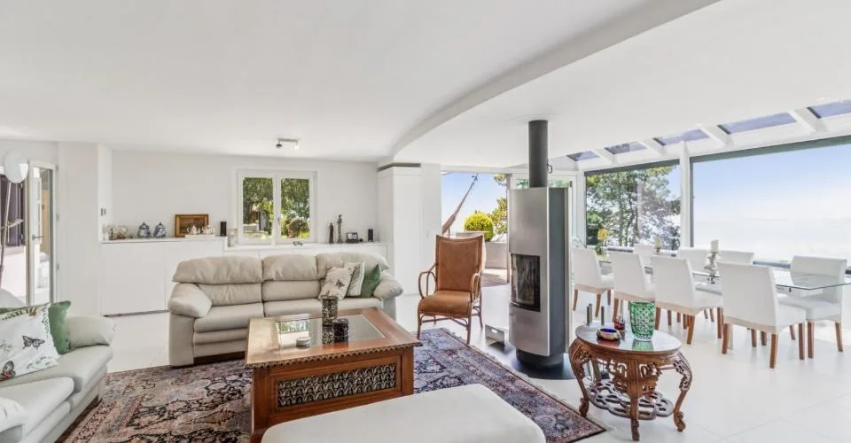Bella proprietà moderna con vista panoramica a Grandvaux – foto 16 di 26