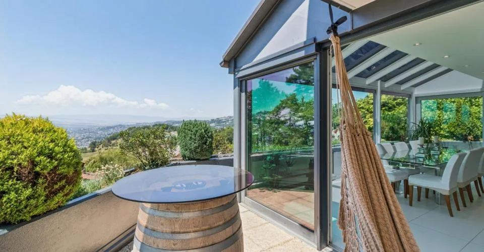 Bella proprietà moderna con vista panoramica a Grandvaux – foto 25 di 26