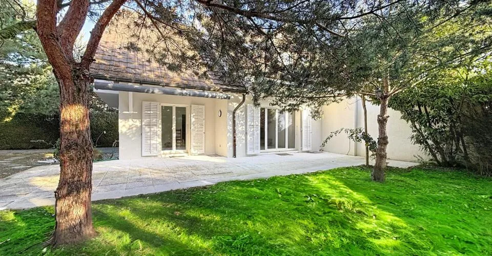 Familienvilla mit separatem Studio in Commugny renoviert – Foto 20 von 21