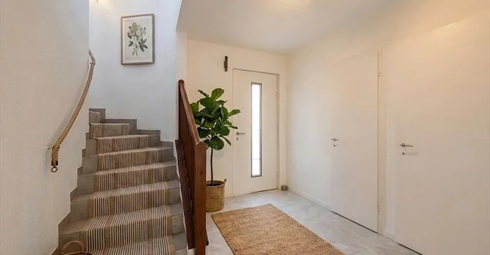 Familienvilla mit separatem Studio in Commugny renoviert – Foto 15 von 21