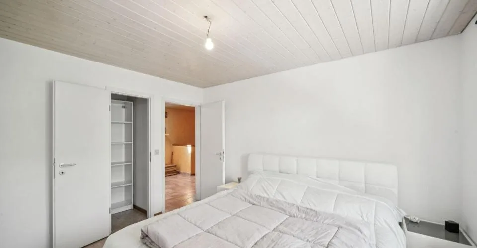 Casa in perfette condizioni con vista mozzafiato su Vallorbe – foto 21 di 26
