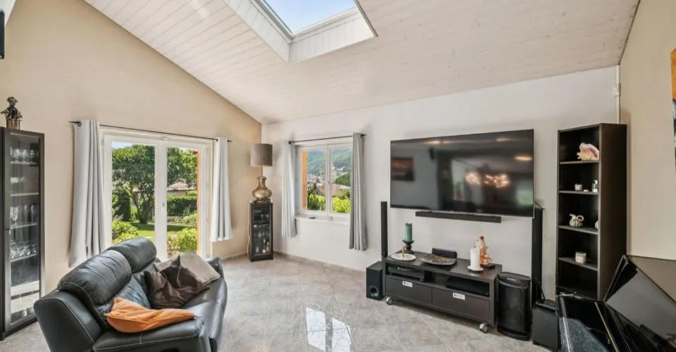 Casa in perfette condizioni con vista mozzafiato su Vallorbe – foto 18 di 26