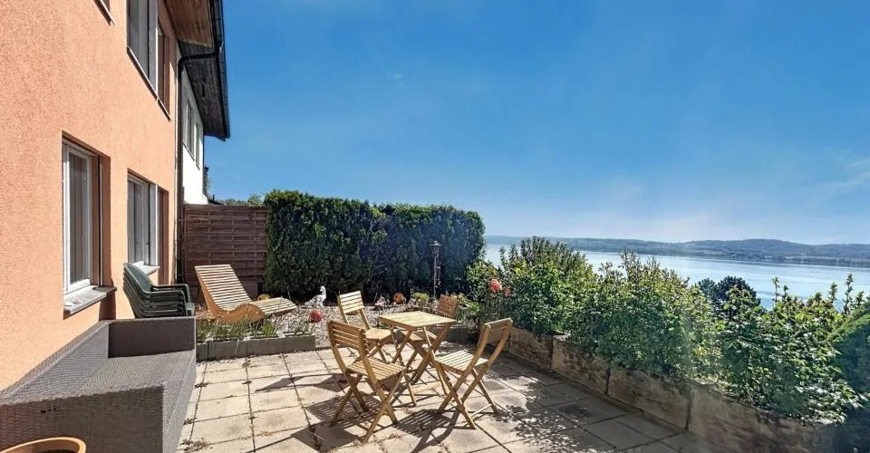 Villa mit atemberaubendem Blick auf den Murtensee – Foto 19 von 24