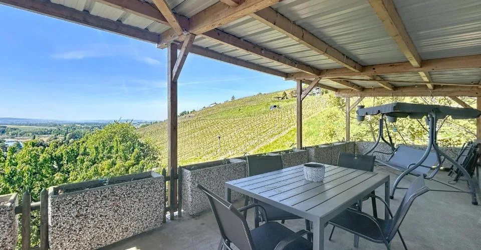 Villa mit atemberaubendem Blick auf den Murtensee – Foto 18 von 24