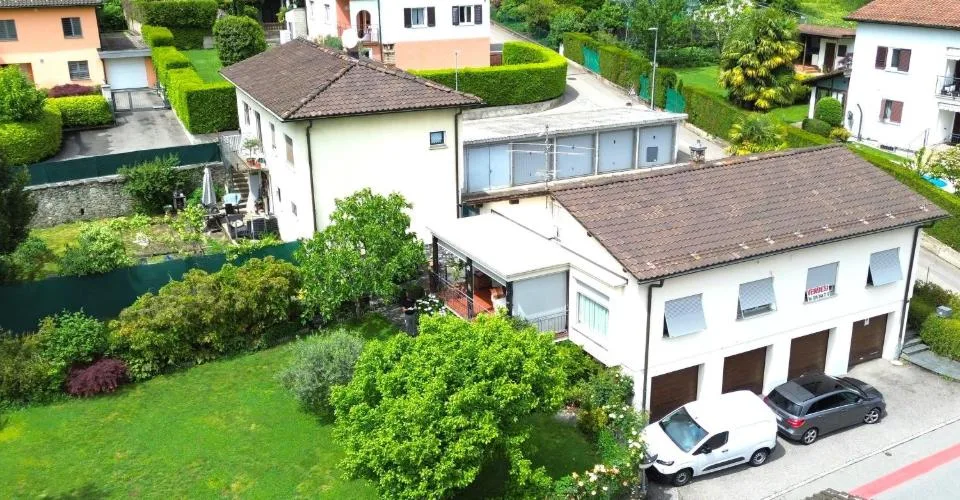 Spaziosa casa da 5.5 locali con giardino edificabile (R2) e 4 garage a Bedano TI – foto 21 di 22