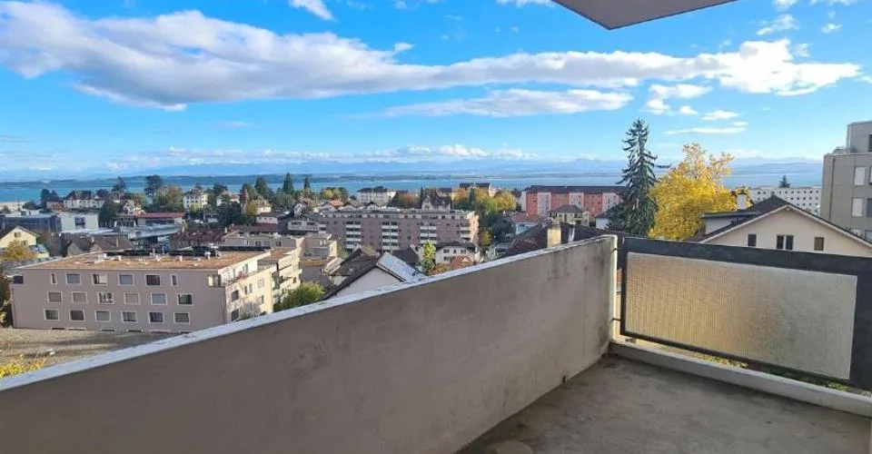 Appartement de 3 pièces avec vue sur le lac – Foto 2 von 18