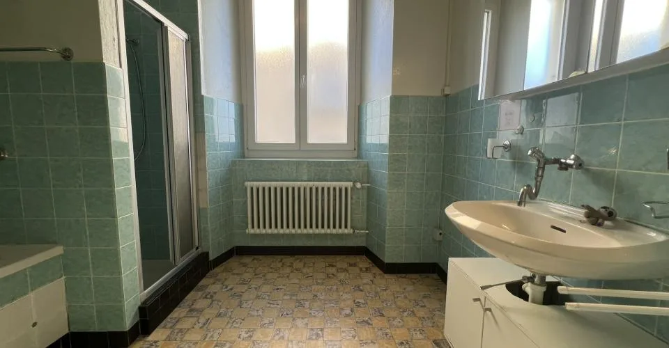 Charmant appartement de 4 pièces au rez-de-chaussée surélevé à La Chaux-de-Fonds – foto 17 di 21