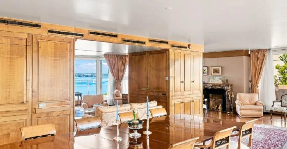 Penthouse en duplex face au lac avec terrasse et vue panoramique – Foto 4 von 12