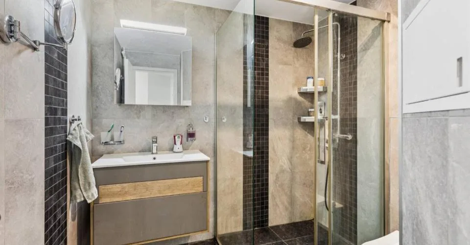 Magnifique appartement de 4,5 pièces rénové – Foto 9 von 24